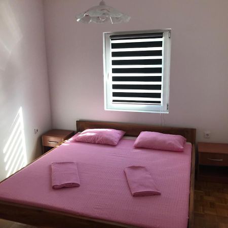 Apartmani Nerko Паг Екстер'єр фото