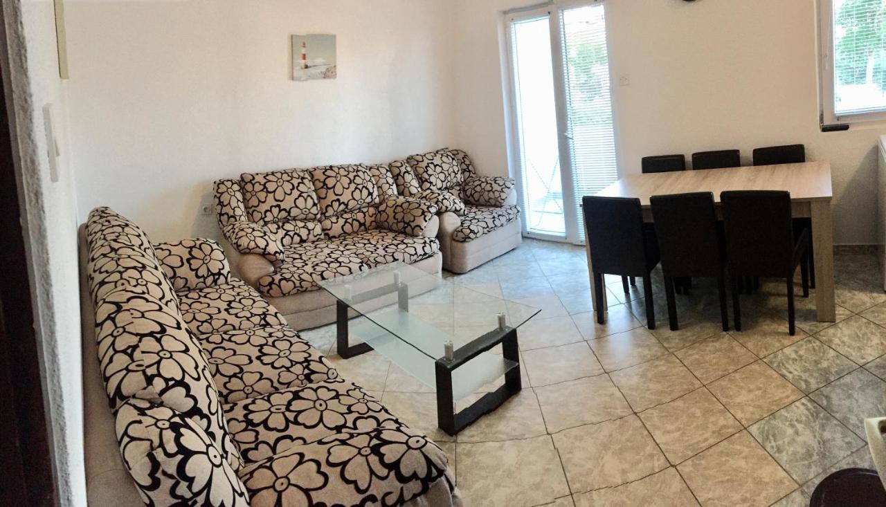 Apartmani Nerko Паг Екстер'єр фото