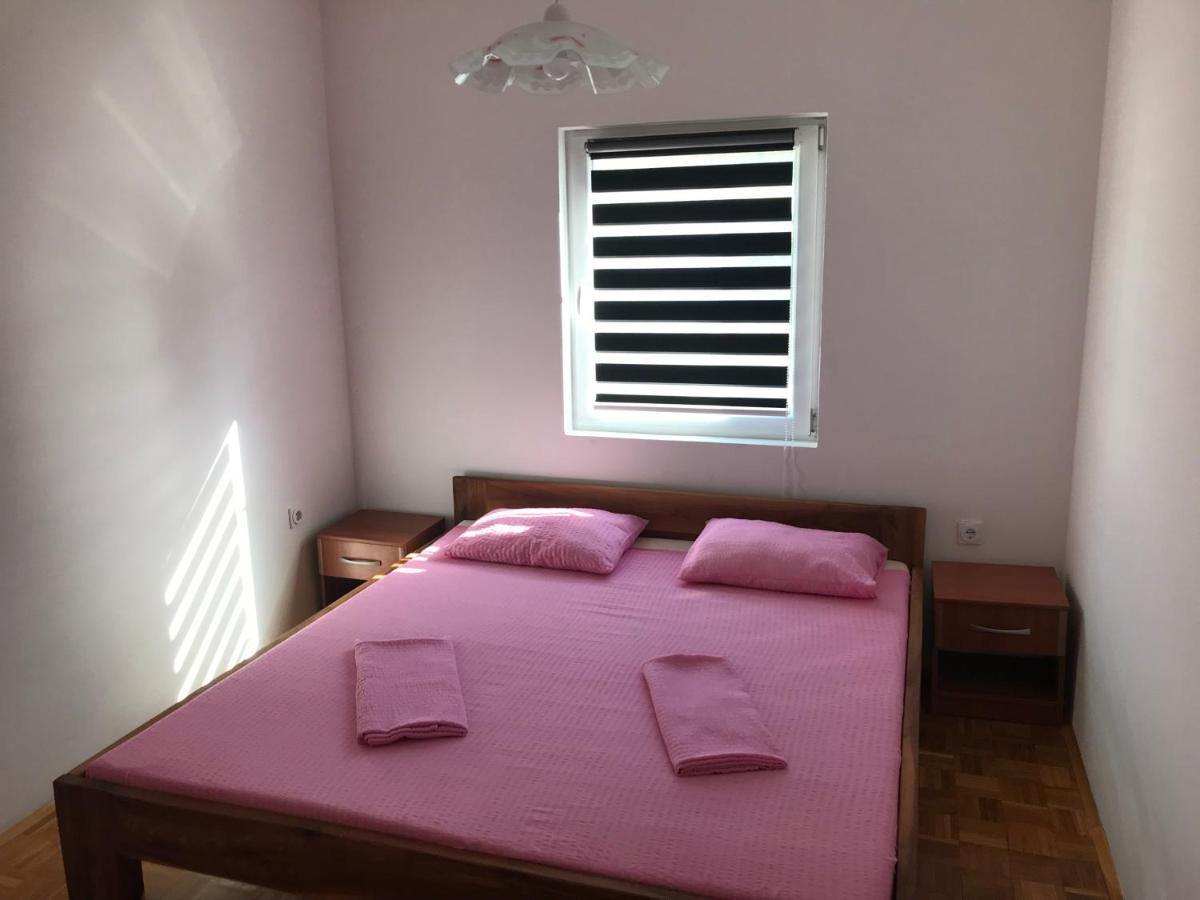 Apartmani Nerko Паг Екстер'єр фото