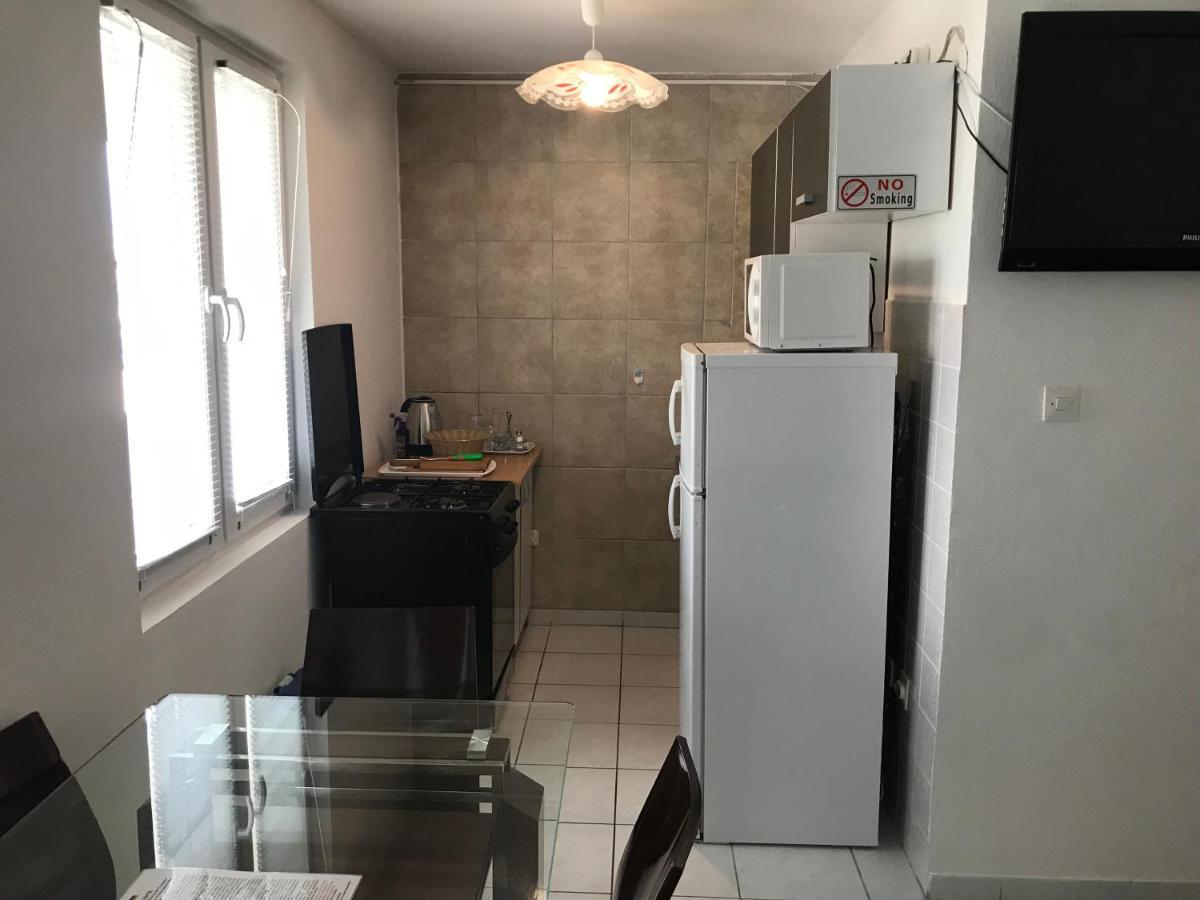 Apartmani Nerko Паг Екстер'єр фото