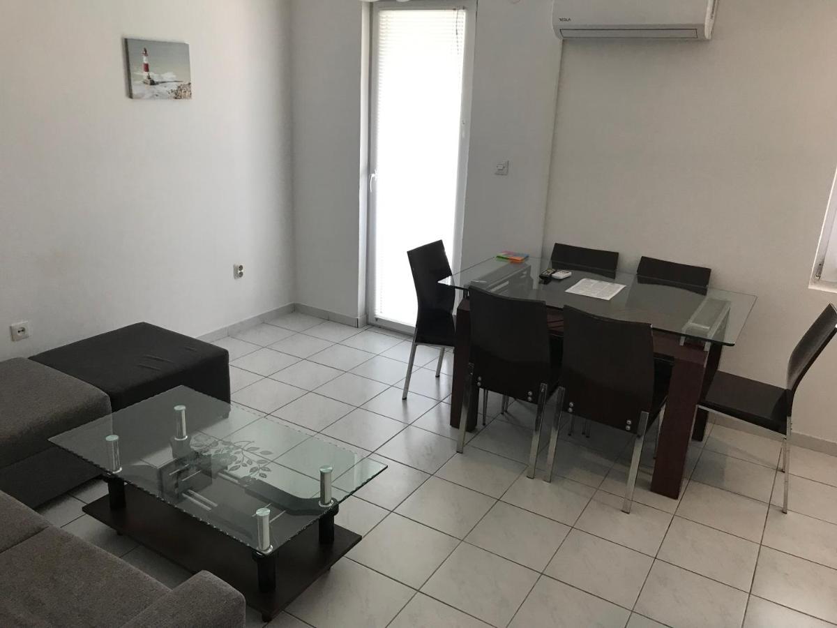 Apartmani Nerko Паг Екстер'єр фото